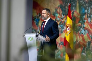 VOX-Chef Santiago Abascal bei einer Rede in Madrid, nach der Wahl in Extremadura am 22. Dezember