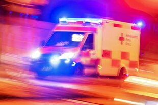 Rettungswagen mit Blaulicht