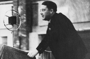 Carl Schmitt bei einer Rede Carl Schmitt bei einer Rede