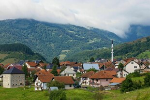 Ein kleiner Ort in den Bergen Ein kleiner Ort in den Bergen