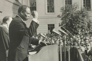 Paul Robeson bei einer Rede.