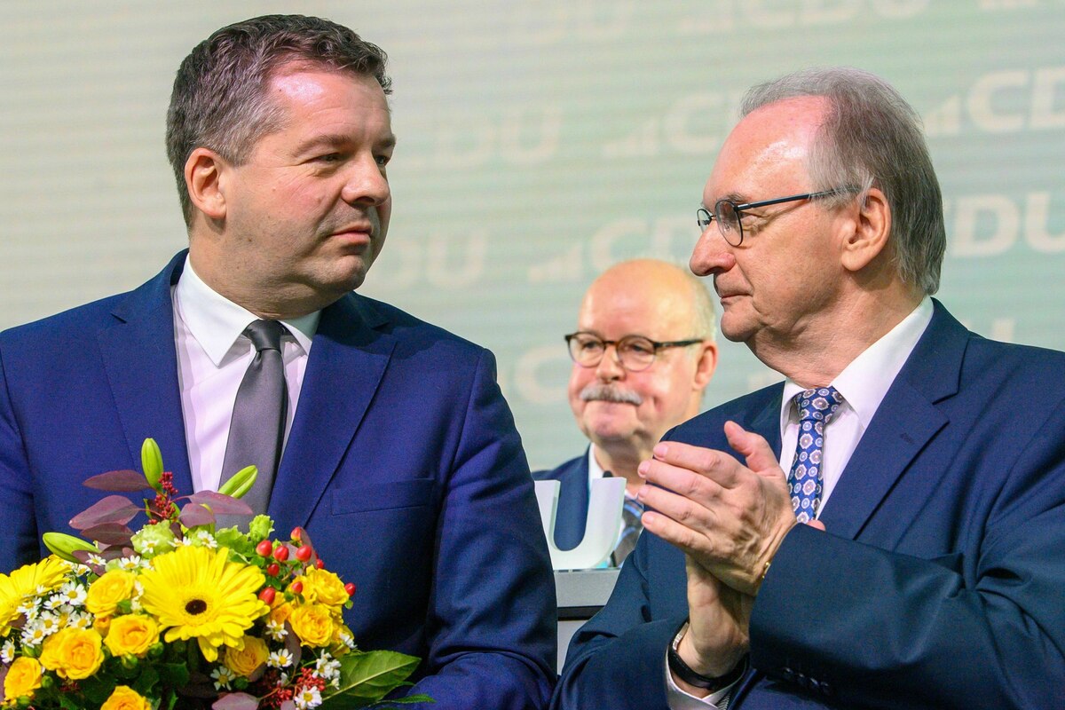 Haseloff-tritt-in-Sachsen-Anhalt-ab-Ein-kopfloses-Wahlkampfman-ver