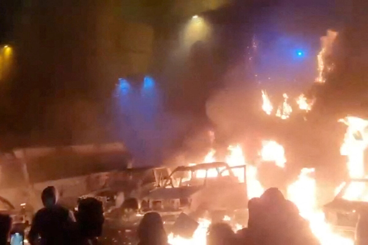 Demonstrationen-in-Iran-Das-Mullah-Regime-schaltet-das-Internet-ab