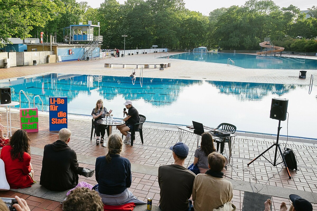 Literature House Tour Comes to an End: Literature Without a House