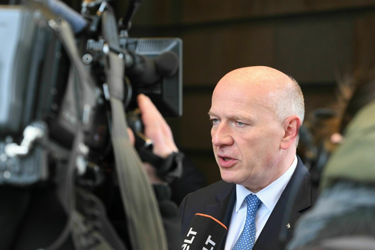 Regierungserkl-rung-im-Abgeordnetenhaus-Eralp-gegen-Wegner