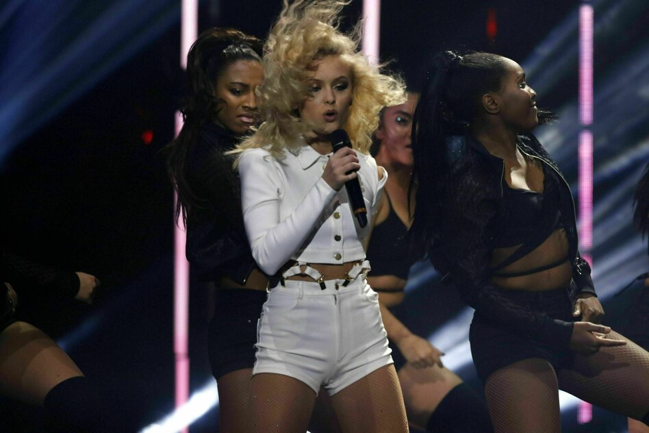 Zeitreise nach 2016: Hundefilter, Choker und Essstörung