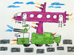 Ein Flugzeug wird von einem Fahrwagon enteist.