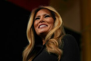 Melania Trump strahlt
