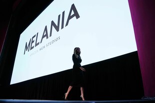 First Lady Melania Trump verlässt die Bühne, nachdem sie vor der Premiere ihres Films «Melania» im John F. Kennedy Memorial Center For The Performing Arts gesprochen hat.