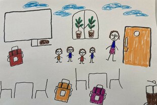 Schulklasse mit Lehrerin und Kindern, gezeichnet