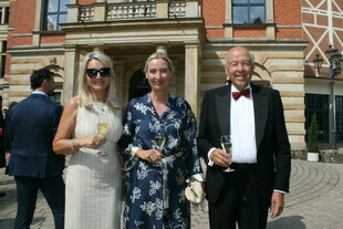 Alice Weidel mit Unternehmer Theo Müller( Müller Milch) zu Besuch bei den Bayreuther Festspielen 2025