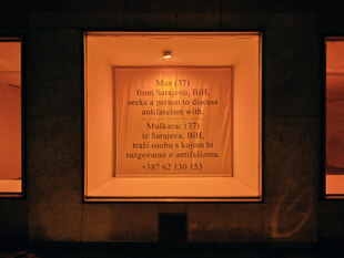 Kontaktanzeige in einem Schaufenster der Kunsthalle Lothringer 13