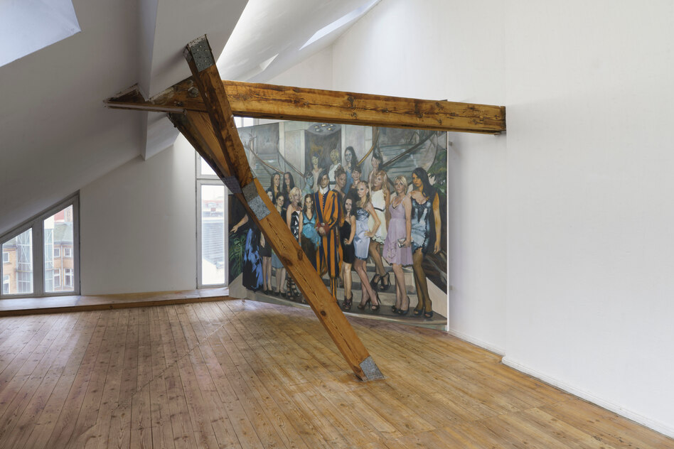 Off-Space Ausstellung in Kreuzberg: Der Abschlussball als Vexierbild