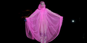 Lady Gaga im pinken Dress.