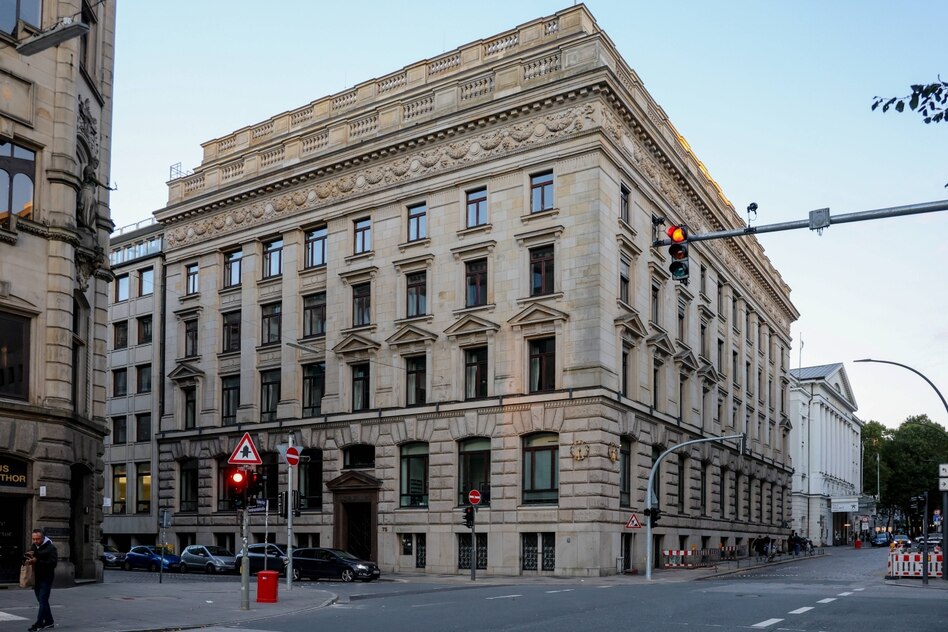 Cum-Ex-Skandal: Drei weitere Ex-Manager der Warburg-Bank vor Gericht