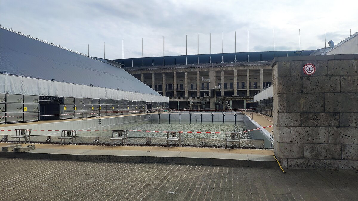 Sommerbad Olympiastadion: Sieht aus wie eine Baustelle, ist aber keine