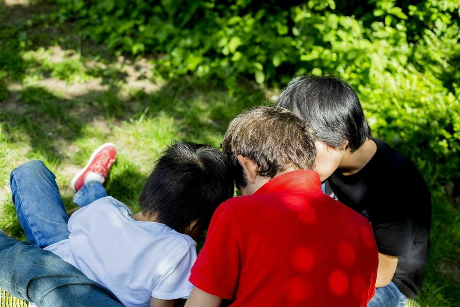 Entwicklung von Kindern und Teenagern: Menschliche Beziehungen in Zeiten von Social Media