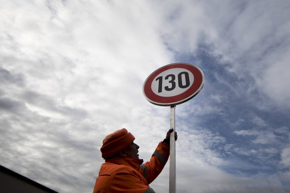 Tempolimit: Langsam fahren ist billig