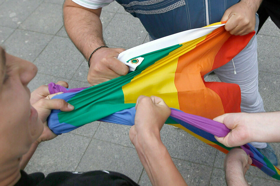 Homophobie in Russland: Sogar Familien zeigen queere Verwandte an