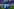 Fußballer auf dem Spielfeld mit HSV-Fahnen