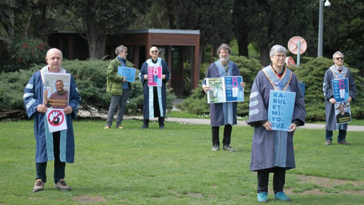 Academic freedom in Turkey: Professor expelled