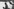 Schatten einer Person, die ein Smartphone in der Hand hat