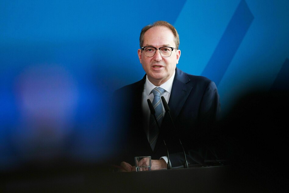 Mehr Ermittlungsbefugnisse für Polizei: Kabinett macht Weg frei für KI-Fahndung