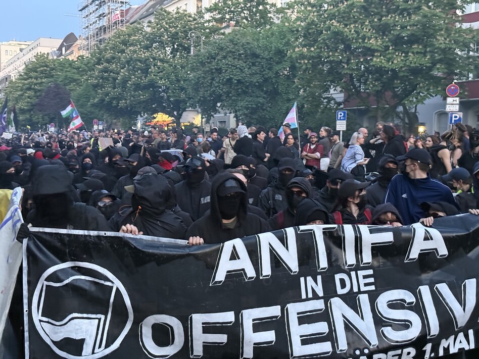 Erster Mai ohne Demo: Vor den Barrikaden