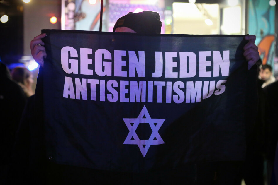 Judenfeindliche Codes und Slogans: Der Antisemitismus kennt keine Parteien