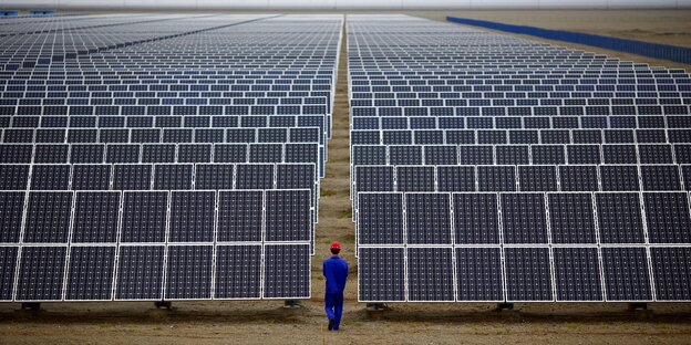 Solaranlagen in der chinesischen Stadt Dunhuang.