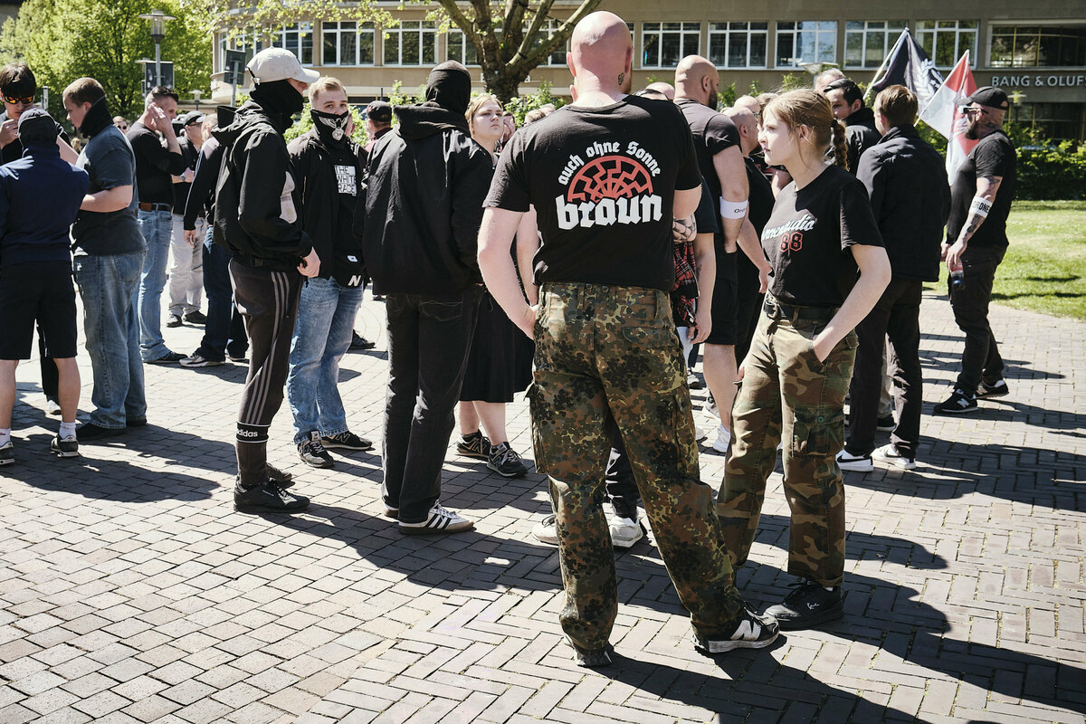 Durchsuchungen in zwölf Bundesländern: Großrazzien gegen Jungnazis
