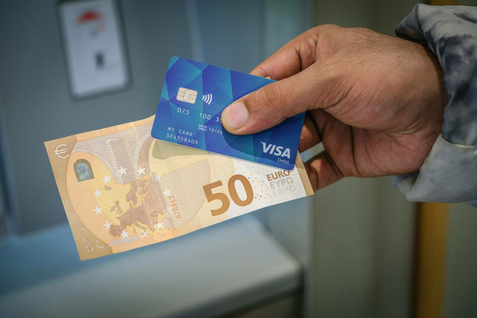 Zwei Jahre Bezahlkarte für Geflüchtete: Die Rechnung geht nicht auf