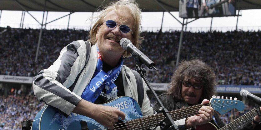 Frank Zander singt im Olympiastadion Berlin