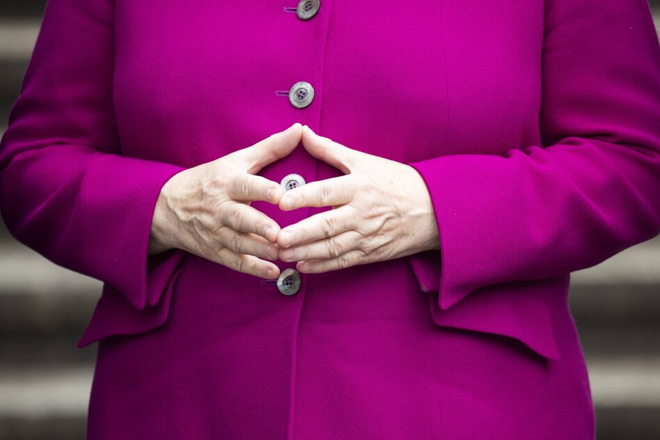 Verdienstorden des EU-Parlaments: Merkel gibt sich diplomatisch