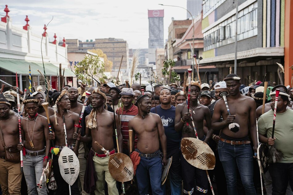 Xenophobie in Südafrika: Ghana bringt seine Bürger in Sicherheit