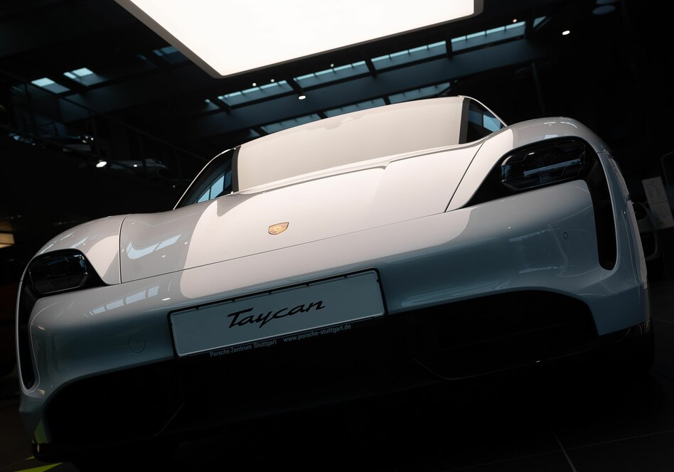 Brennende E-Autos: Gericht weist Millionen-Klage gegen Porsche ab