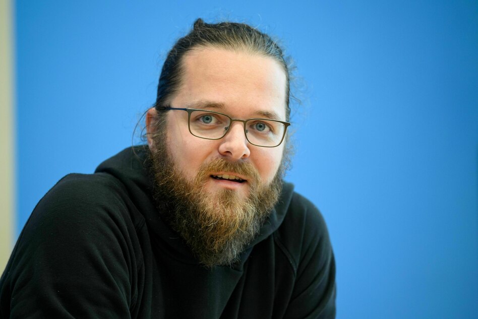 Nach öffentlichem Druck in Magdeburg: Wendung im Fall Arne Semsrott