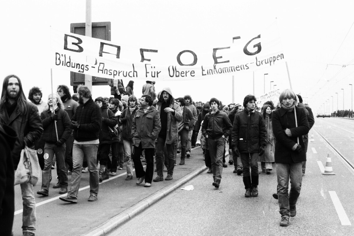 A BAföG Letter to Dorothee Bär: So Much for the Best Time of Life
