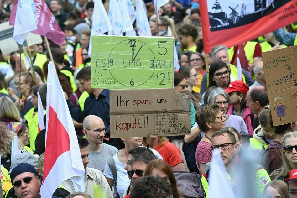 Proteste gegen Gesundheitsreform: Tausende protestieren gegen Kürzungen im Gesundheitswesen