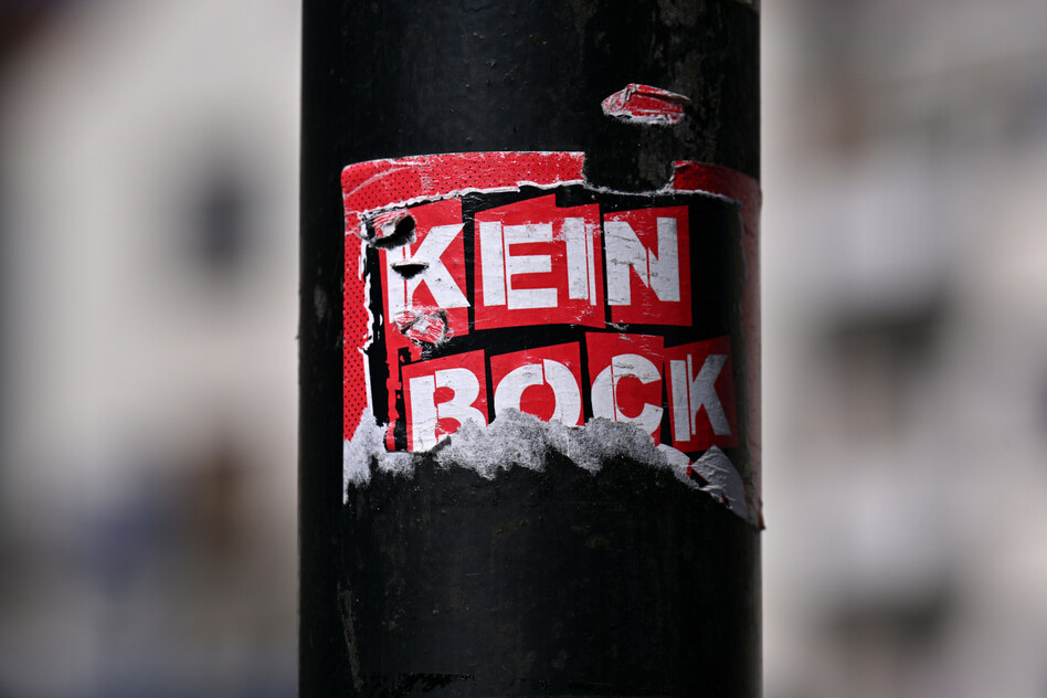Kommunikation in der Stadt: Alles beschrieben und vollgeklebt