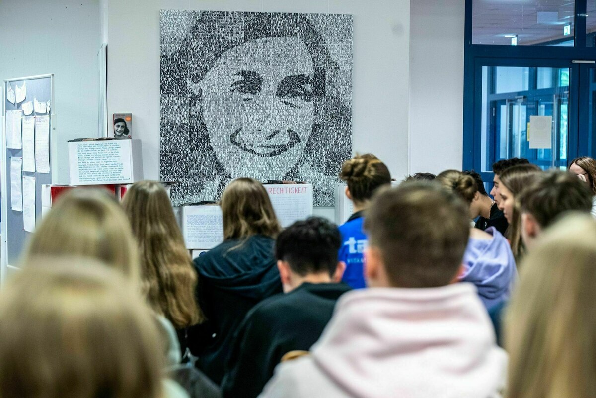 Antisemitismus im Netz: Anne-Frank-Bildungsstätte sieht gefährliche Entwicklung