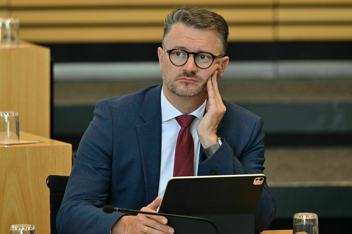 Rassistische-Briefe-in-Th-ringen-Polizei-ermittelt-in-19-F-llen