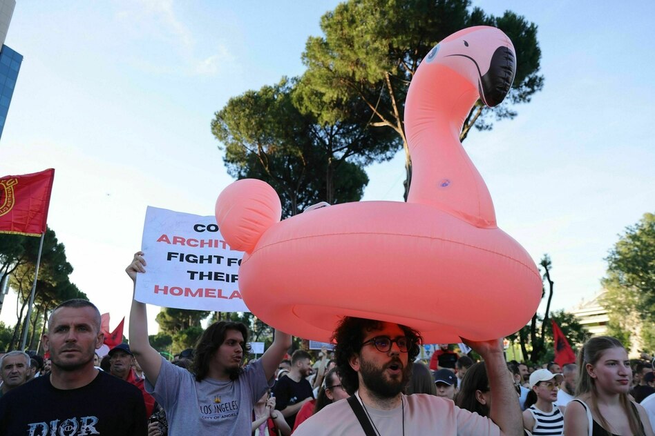 Geplantes Tourismusprojekt in Albanien: „Flamingo-Revolution“ gegen das Trump-Resort