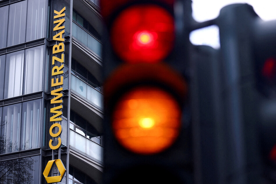 Unicredit vs. Commerzbank: Von der Übernahme zur Schlammschlacht