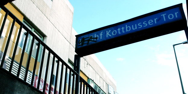 U-Bahn-Aufgang am Kottbusser Tor