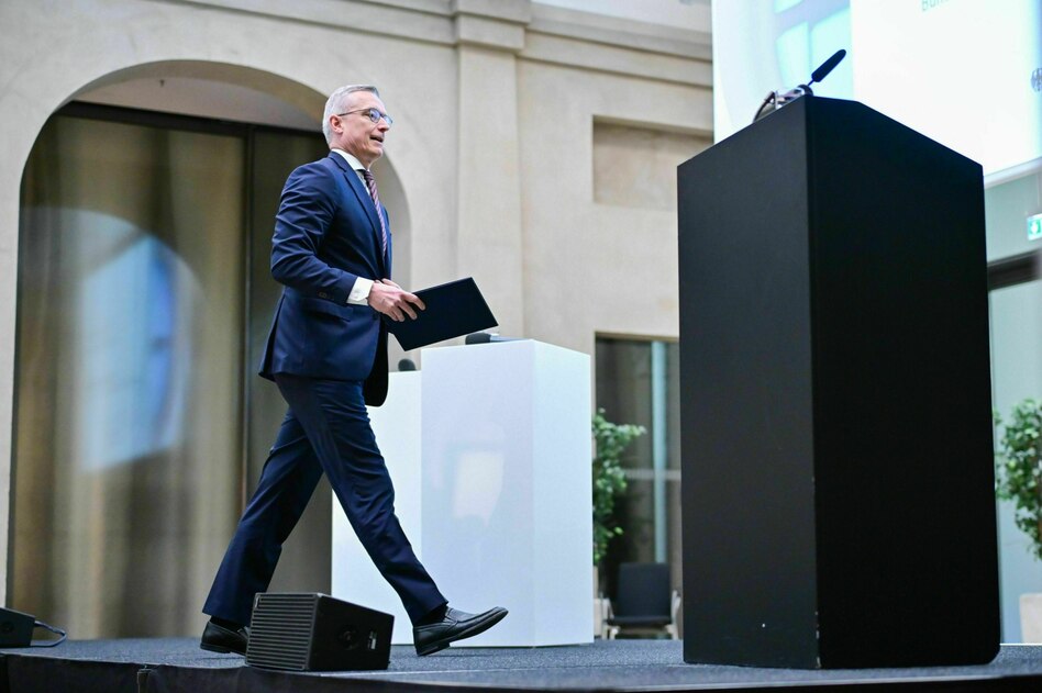 KI in der Politik: Bias und Halluzinationen