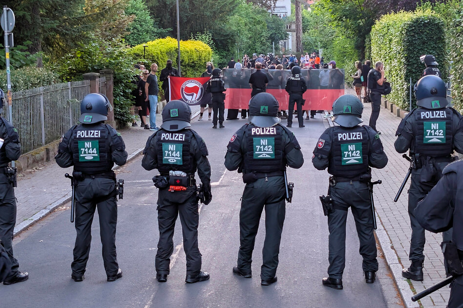 Nach Messerangriff durch Rechtsextremen: Göttinger Antifaschist lebensgefährlich verletzt