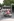 Ein Fahrradfahrer fährt an einem Kiosk vorbei