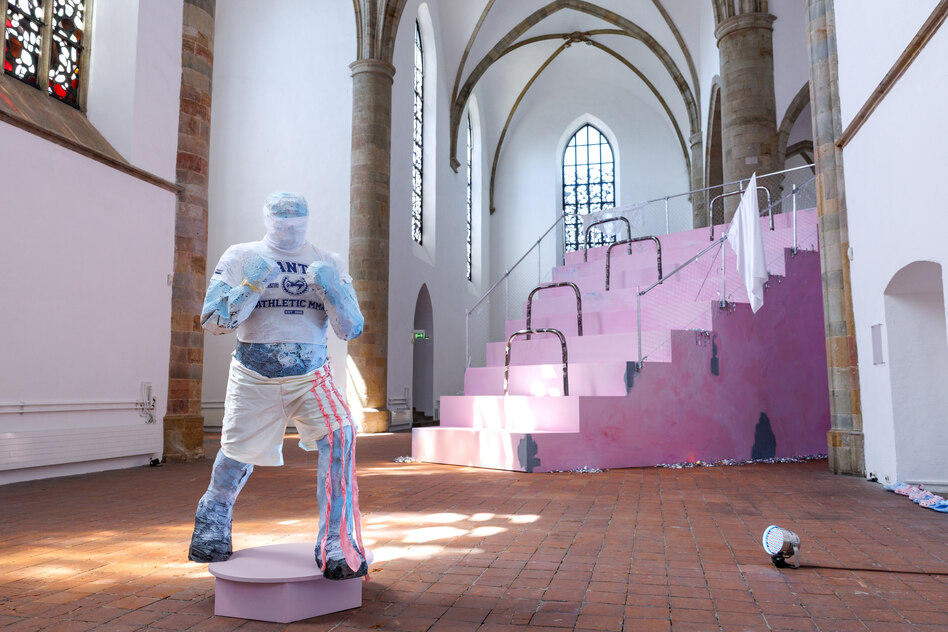 Fußball und Kunst: Feministisches Update für den Gästeblock