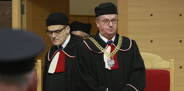 Zwei polnische Verfassungsrichter in Roben